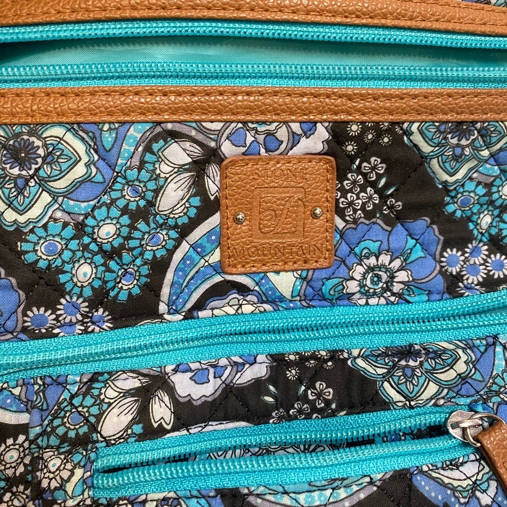 Stone Mountain Crossbody Purse - Picture 7 of 9